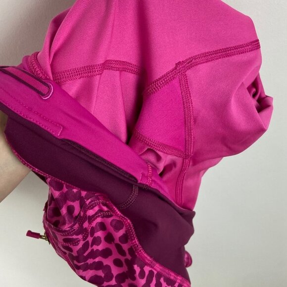 Lululemon Run Top Speed Jewelled Magenta Crop Size 4 Purple High Rise Pants Fit - Picture 9 of 11